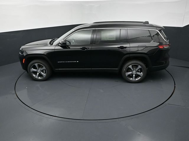 New 2026 Diamond Black Crystal Pearl-Coat Exterior Paint Jeep Limited image 15