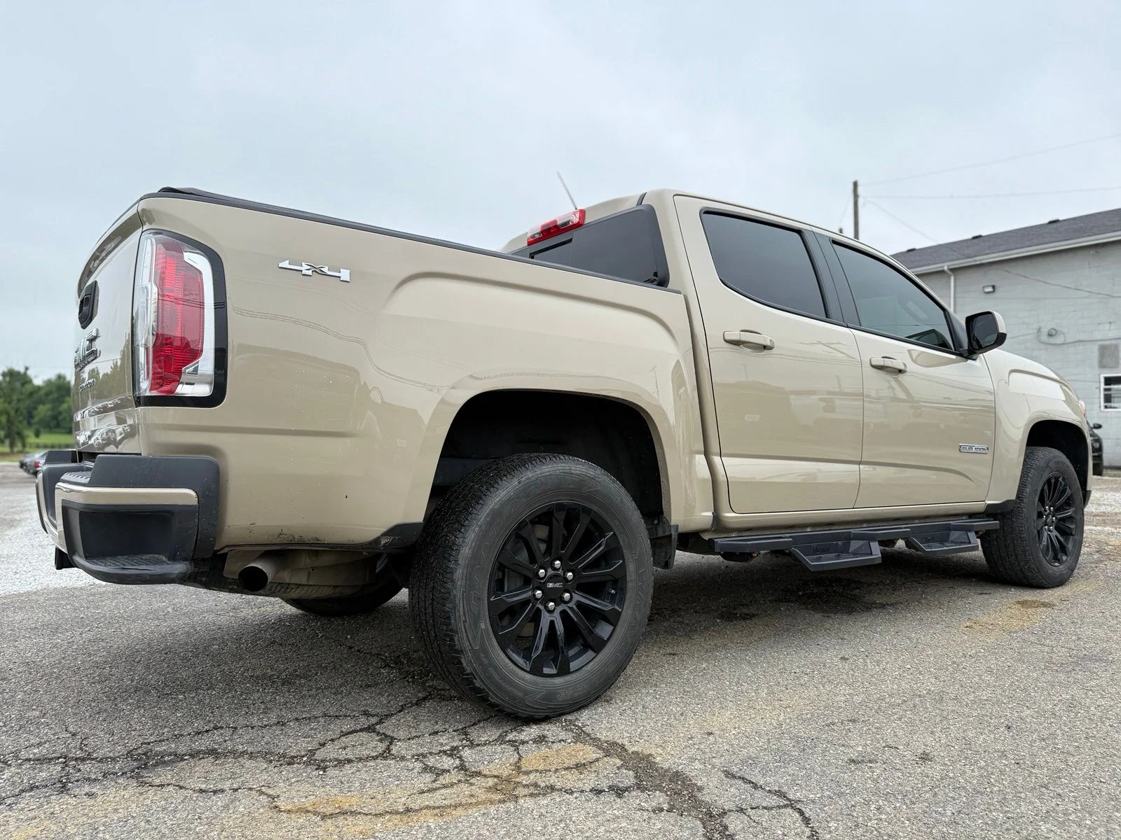 Used 2022 Beige GMC Elevation image 7