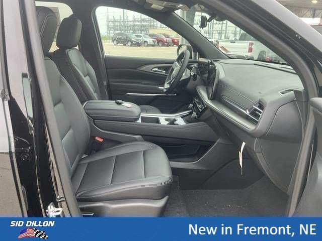 New 2026 Mosaic Black Metallic Chevrolet LT image 5