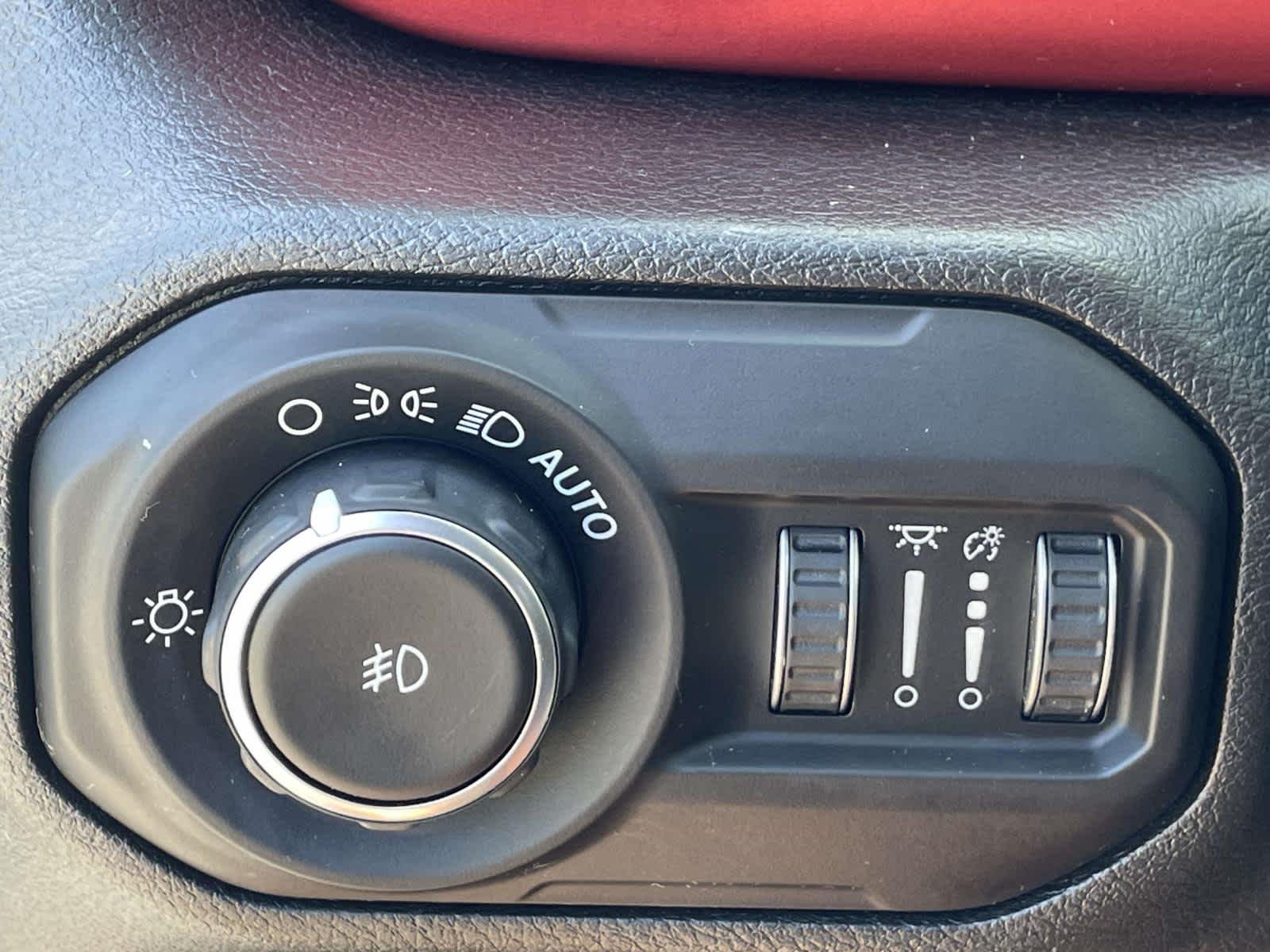 Used 2019 Whi/white Jeep Rubicon image 35