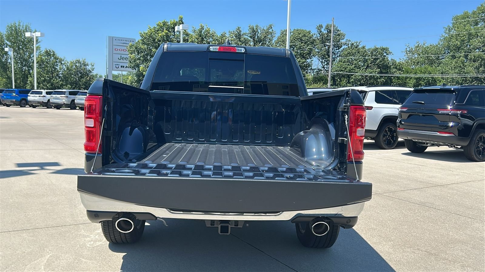 New 2026 Forged Blue Metallic Exterior Paint RAM Big Horn/Lone Star image 17