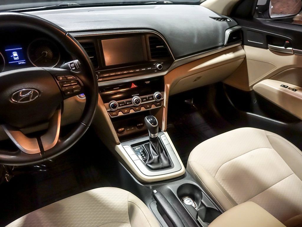2020 HYUNDAI ELANTRA - Image 18