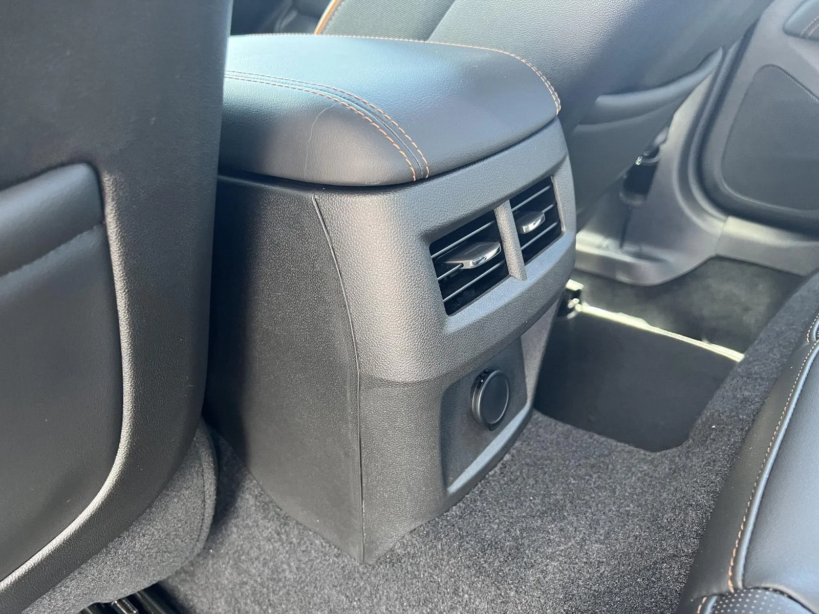 2026 Cadillac CT4 V-Series - Photo 33