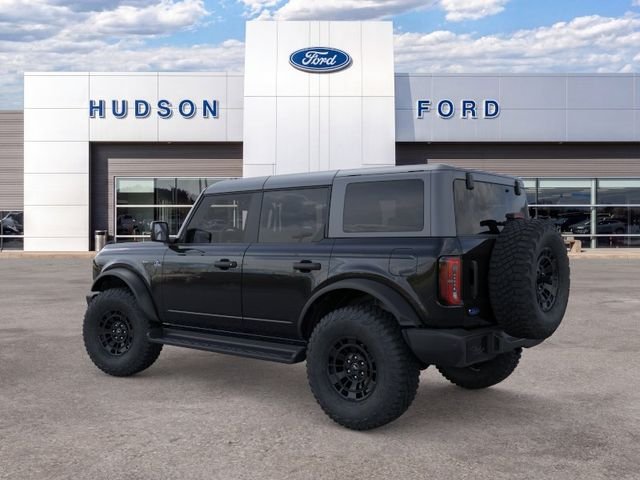 New 2026 Shadow Black Ford Outer Banks® image 4