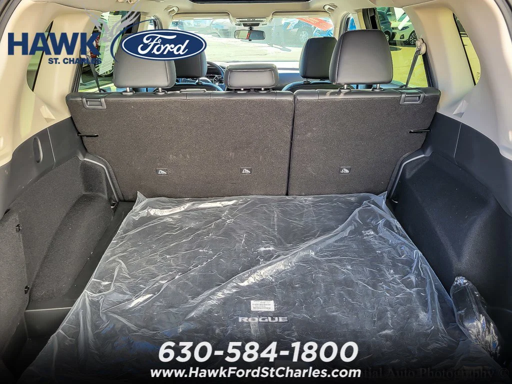 Used 2023 Black Nissan SV image 19
