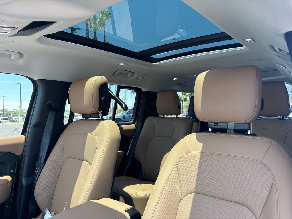 New 2026 Woolstone Green Land Rover S image 12