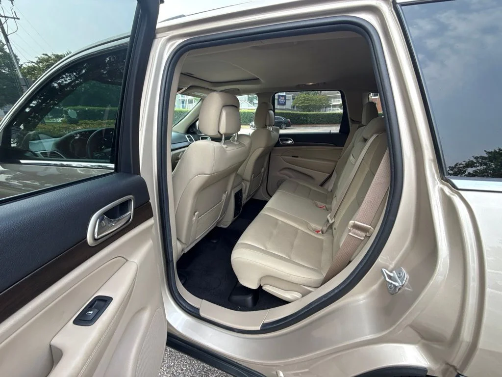 Used 2014 Beige Jeep Laredo image 14