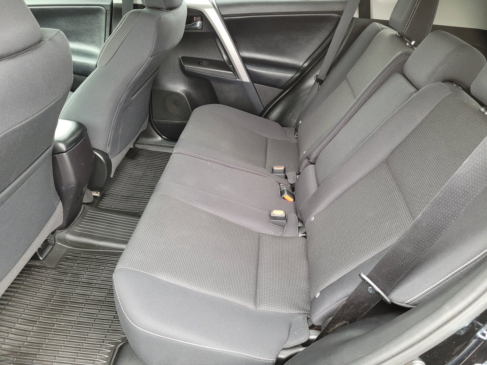 Used 2017  Toyota XLE image 12