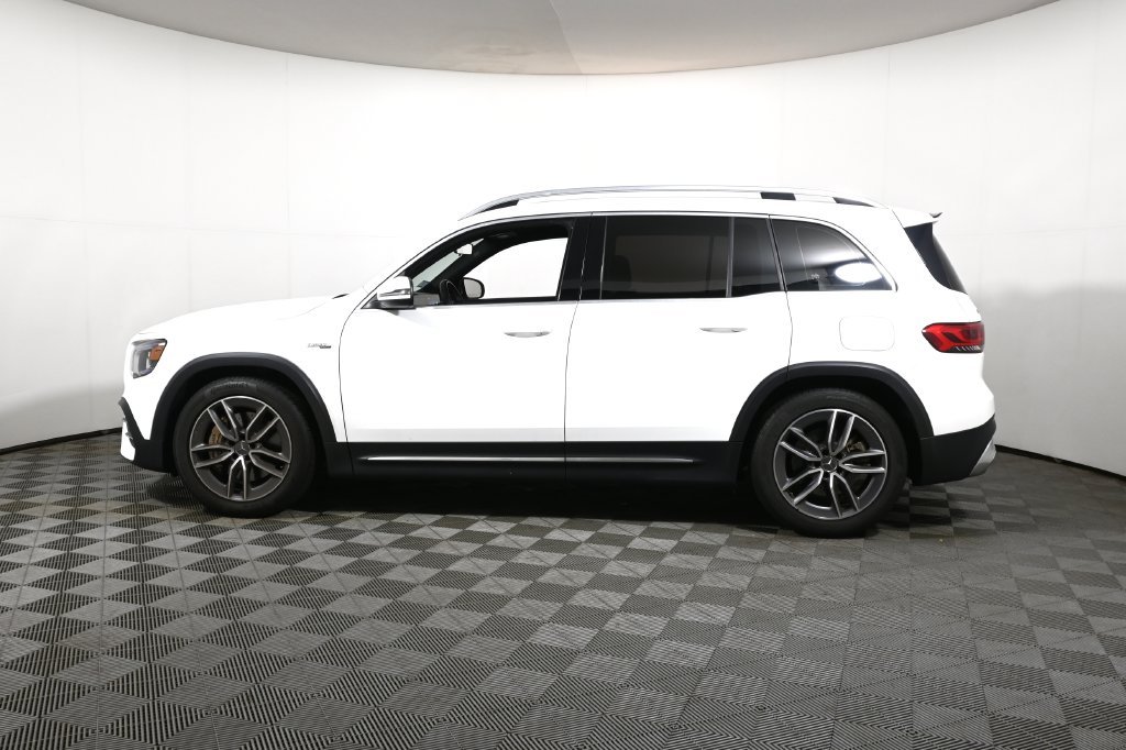 Used 2022  Mercedes-Benz GLB 35 AMG® image 2