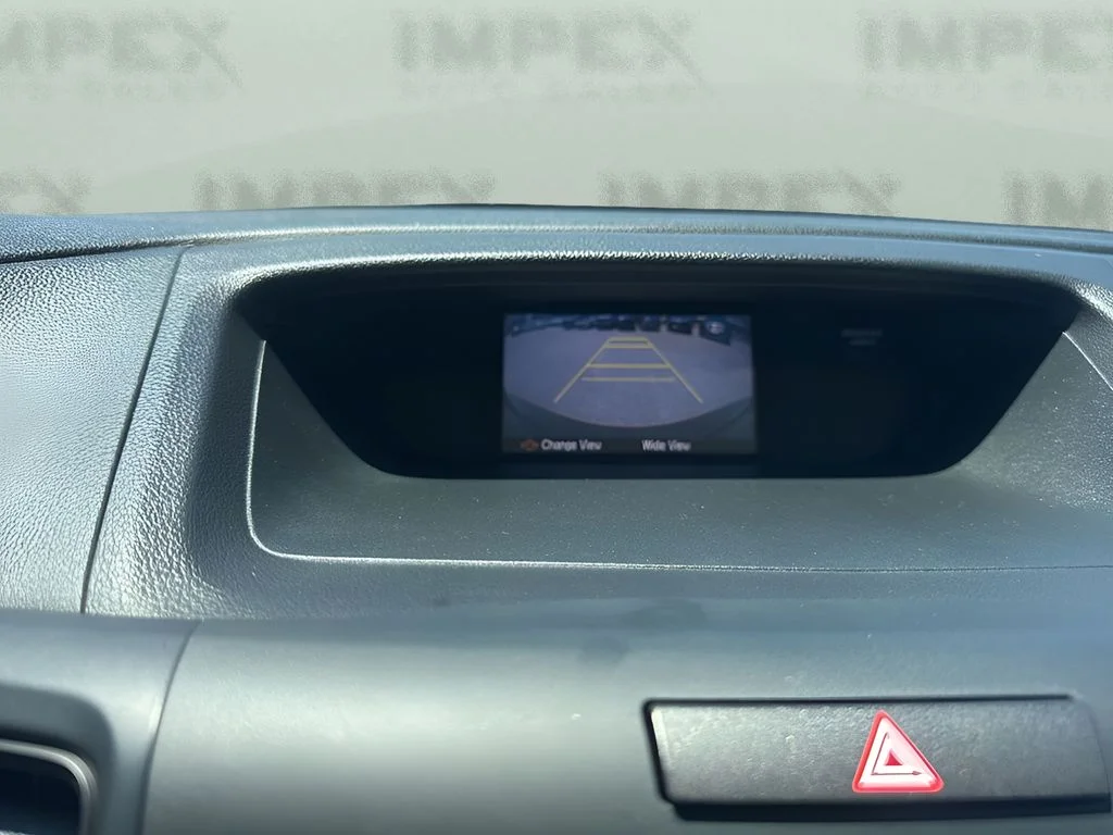 Used 2016  Honda SE image 18