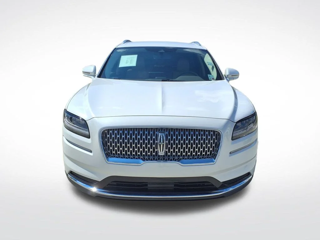 Used 2022 White Lincoln Standard image 2