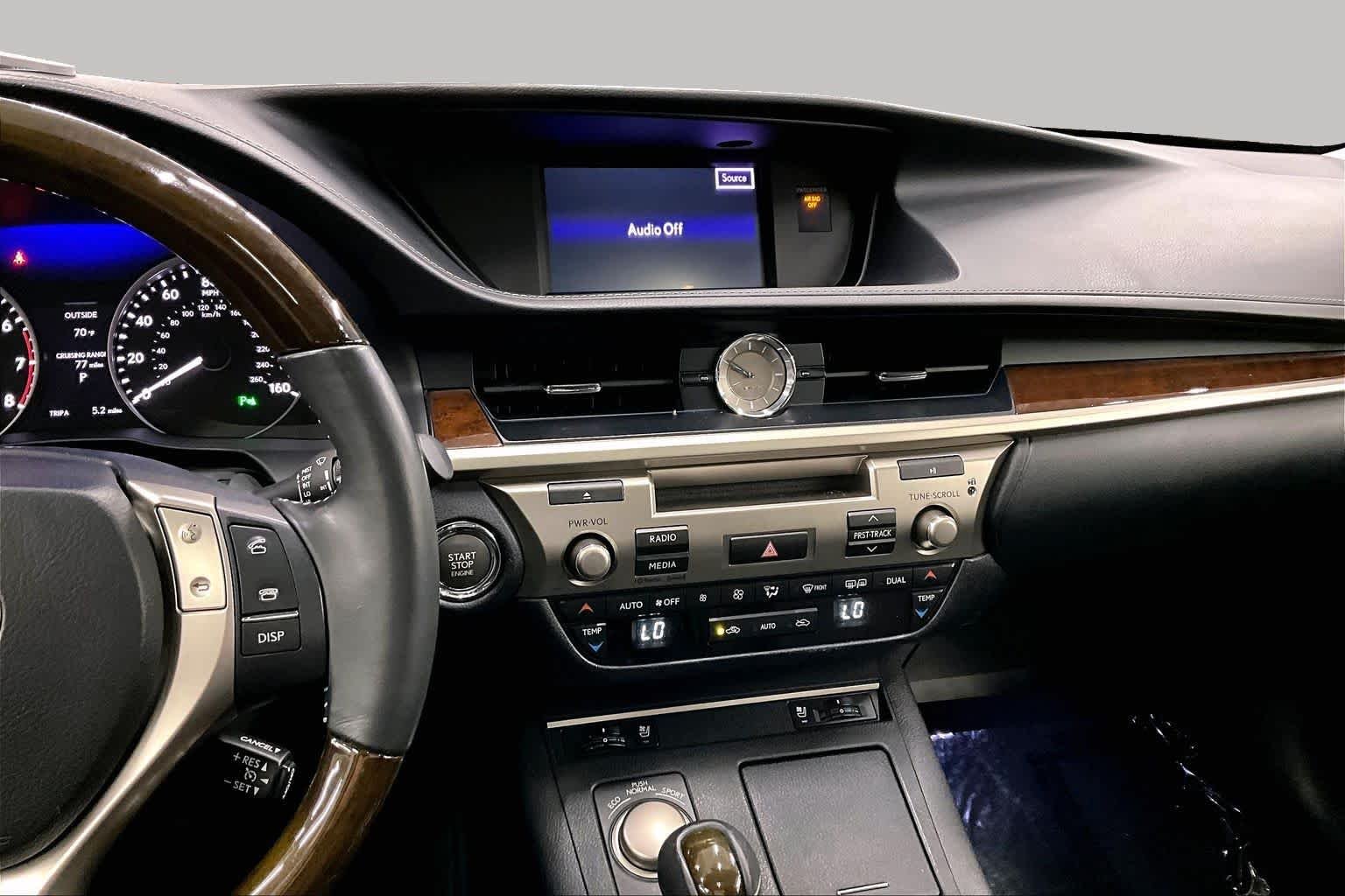 Used 2014 Silver Lining Metallic Lexus  image 6