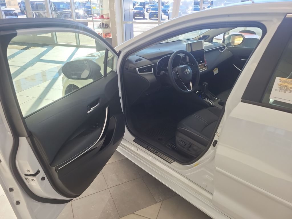 2025 Toyota Corolla XLE - Photo 17
