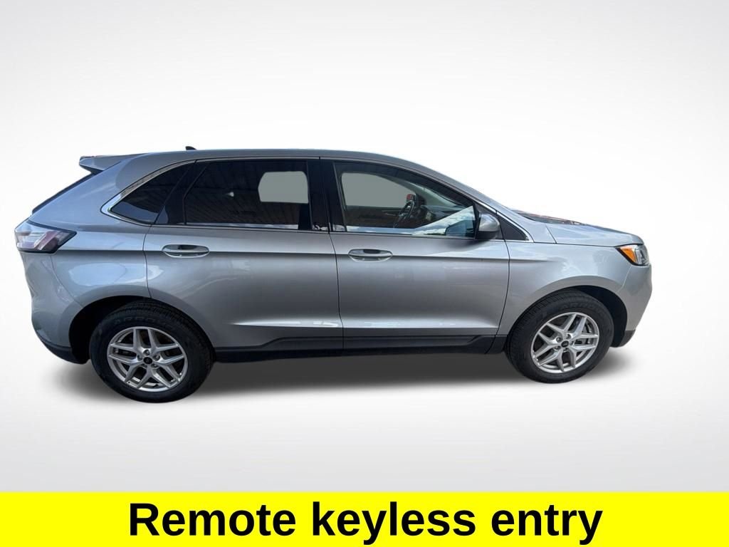 Certified Used 2024 Silver Metallic Ford SEL image 7
