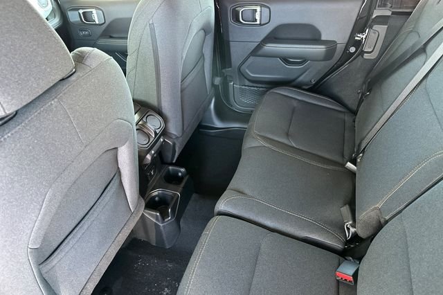 2025 Jeep Wrangler 4-Door Sahara - Photo 14