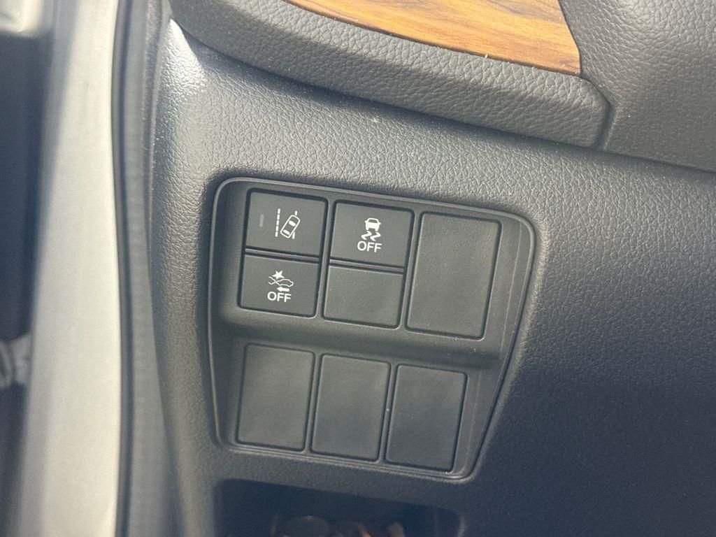 Used 2022  Honda EX image 31