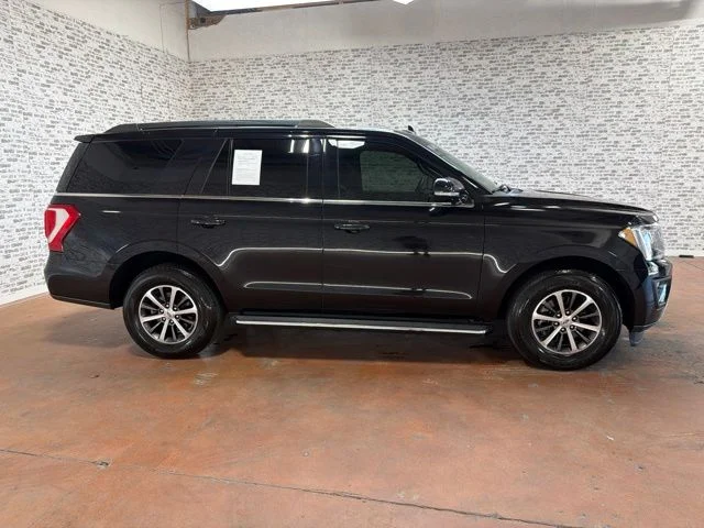 Used 2019 Agate Black Metallic Ford XLT image 8