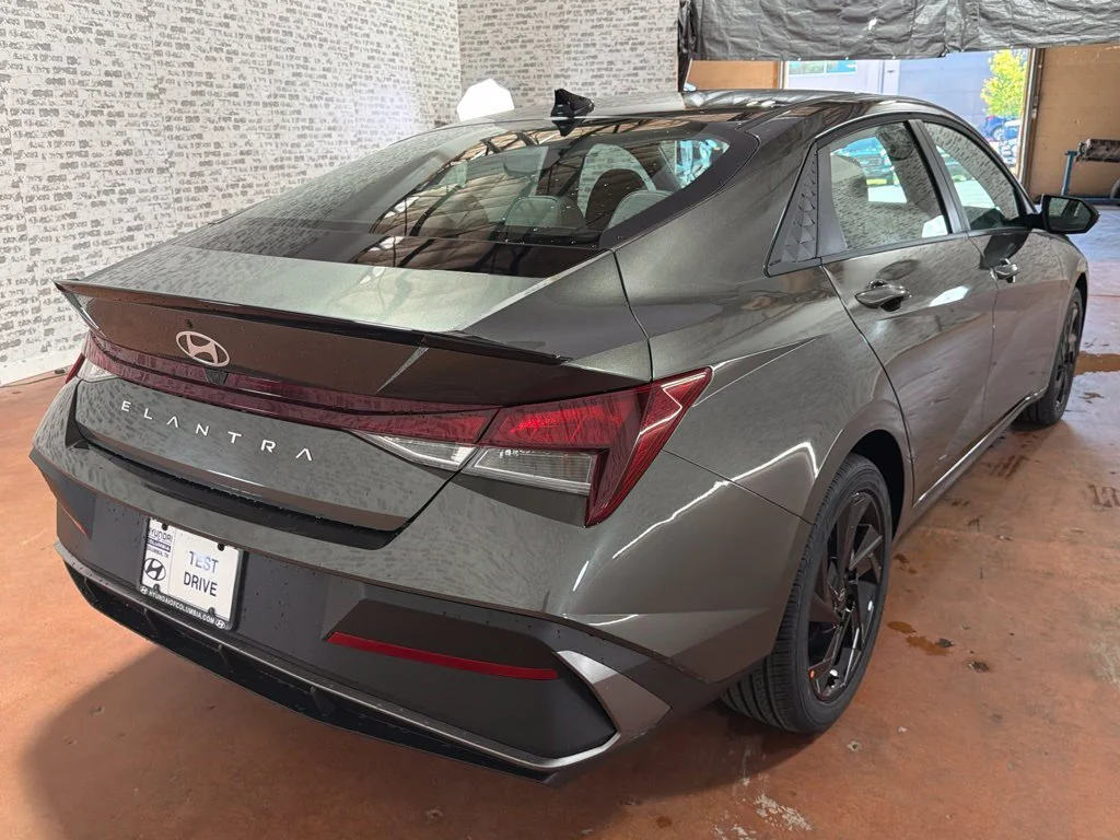 New 2026 Amazon Gray Hyundai SEL Sport Plus image 7