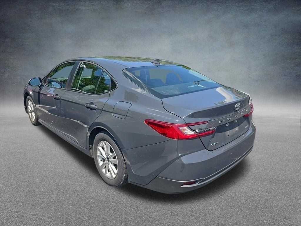 Used 2025 Underground Toyota LE image 4