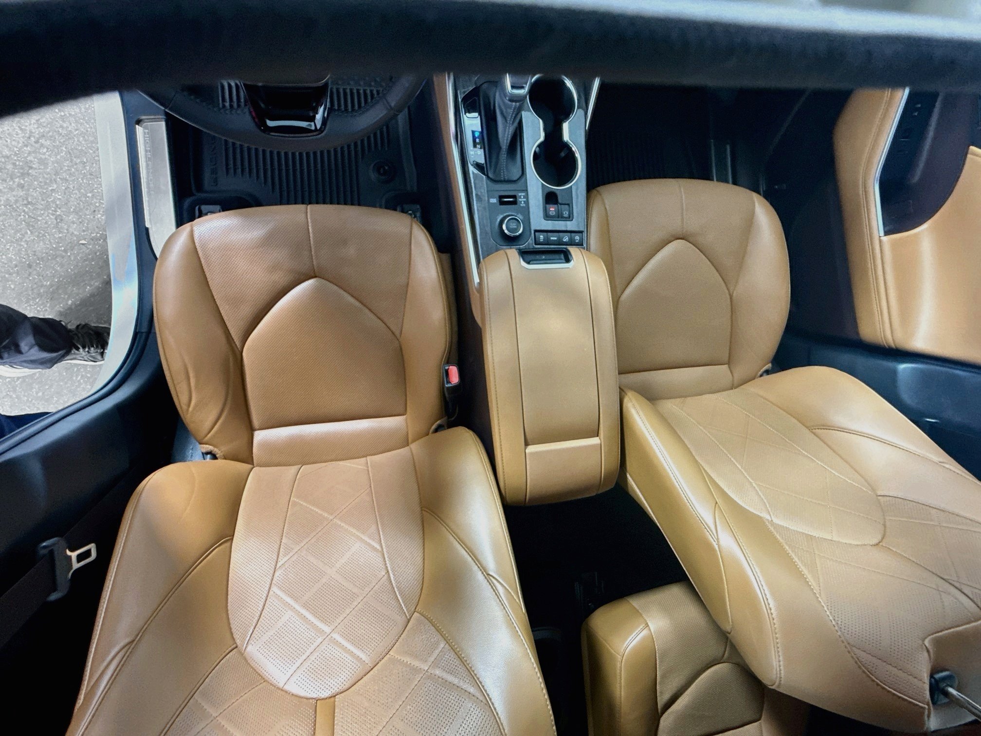 Used 2022 Wind Chill Pearl Toyota Platinum image 22