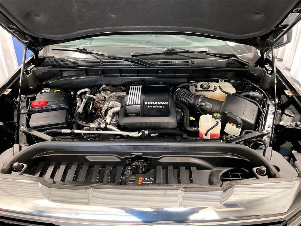 Used 2023 Black GMC AT4 image 30