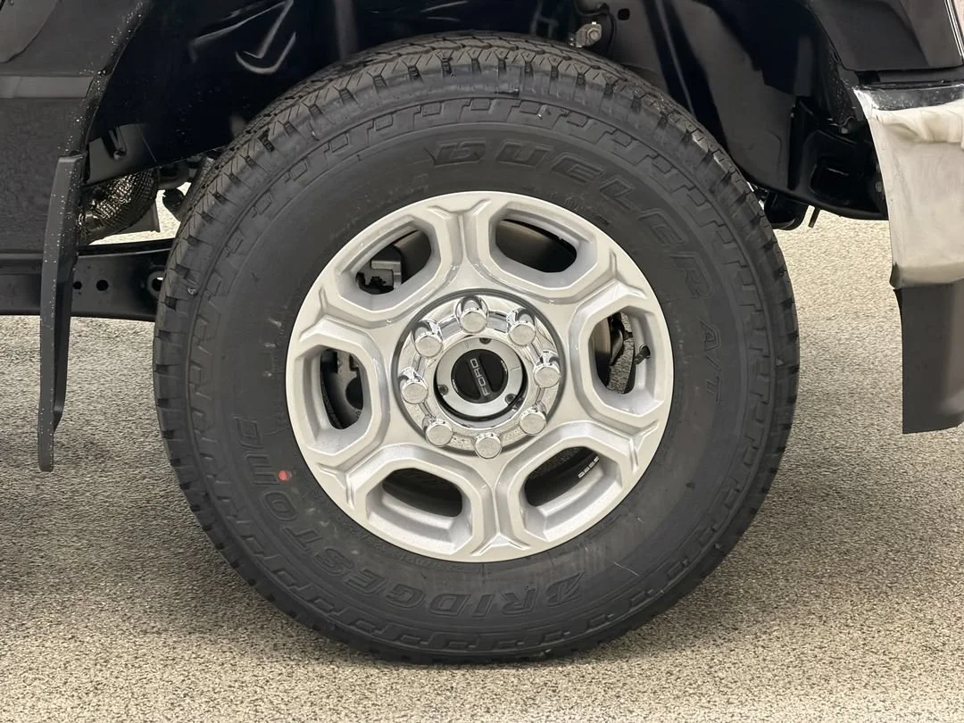 New 2026 Agate Black Metallic Ford F-250® XLT image 10