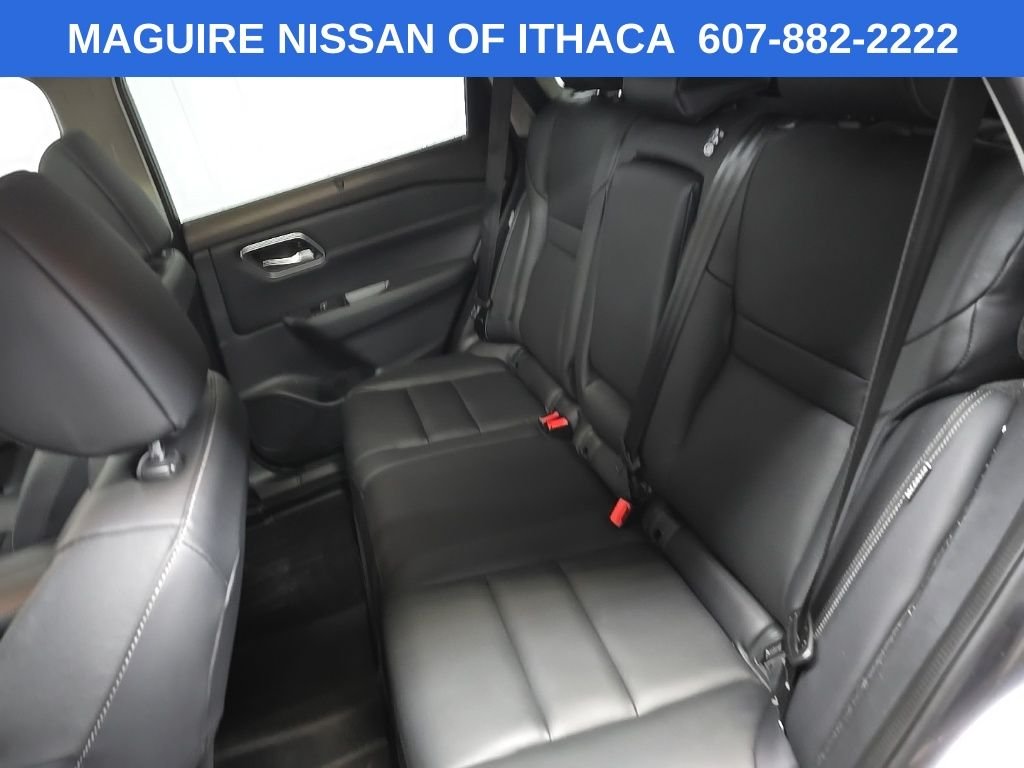 Used 2021 Gray Nissan SL image 32
