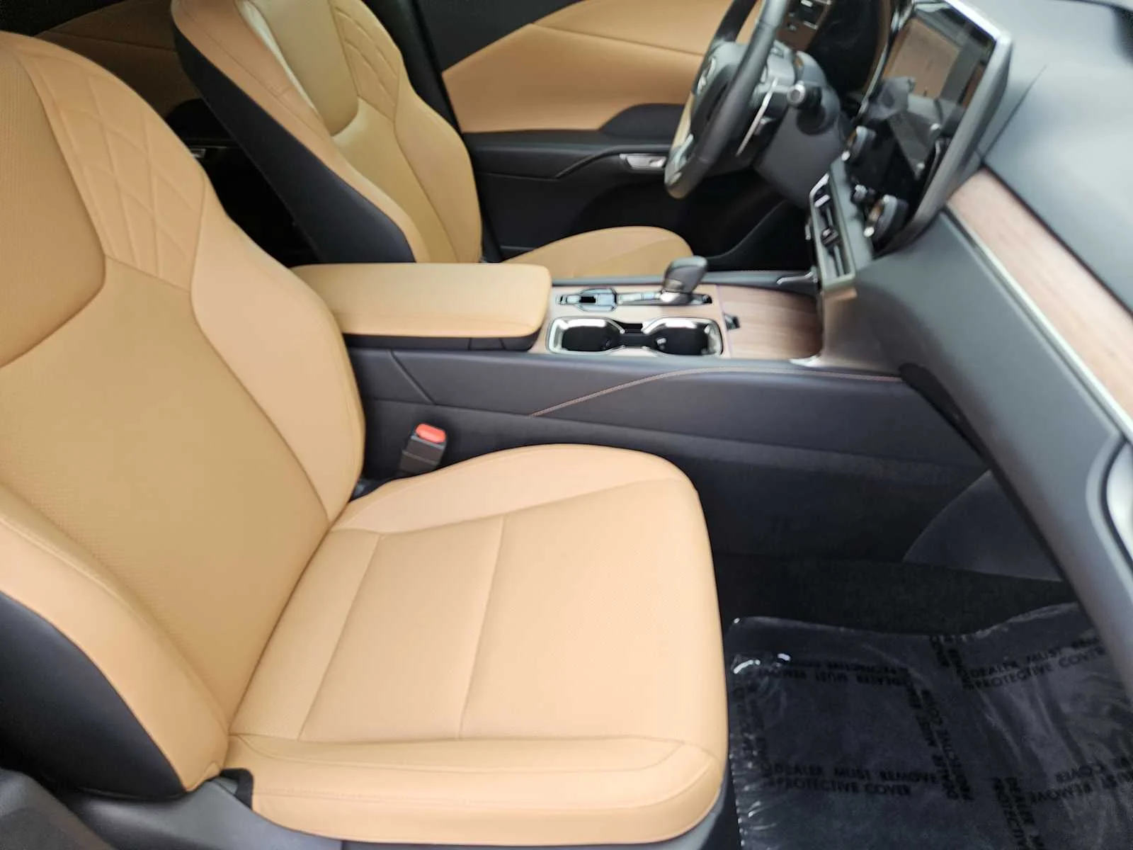 Certified Used 2025 NORI GREEN PEARL Lexus Premium image 9