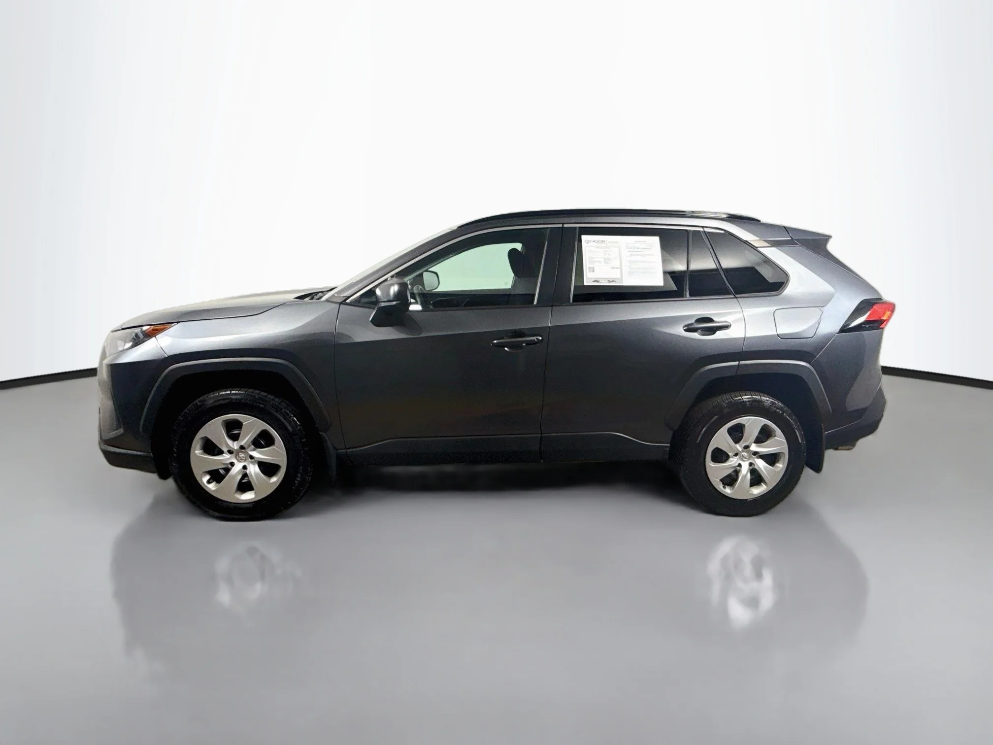 Used 2021 Magnetic Gray Metallic Toyota LE image 4
