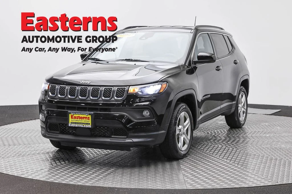 Used 2023 Black Jeep Latitude image 1