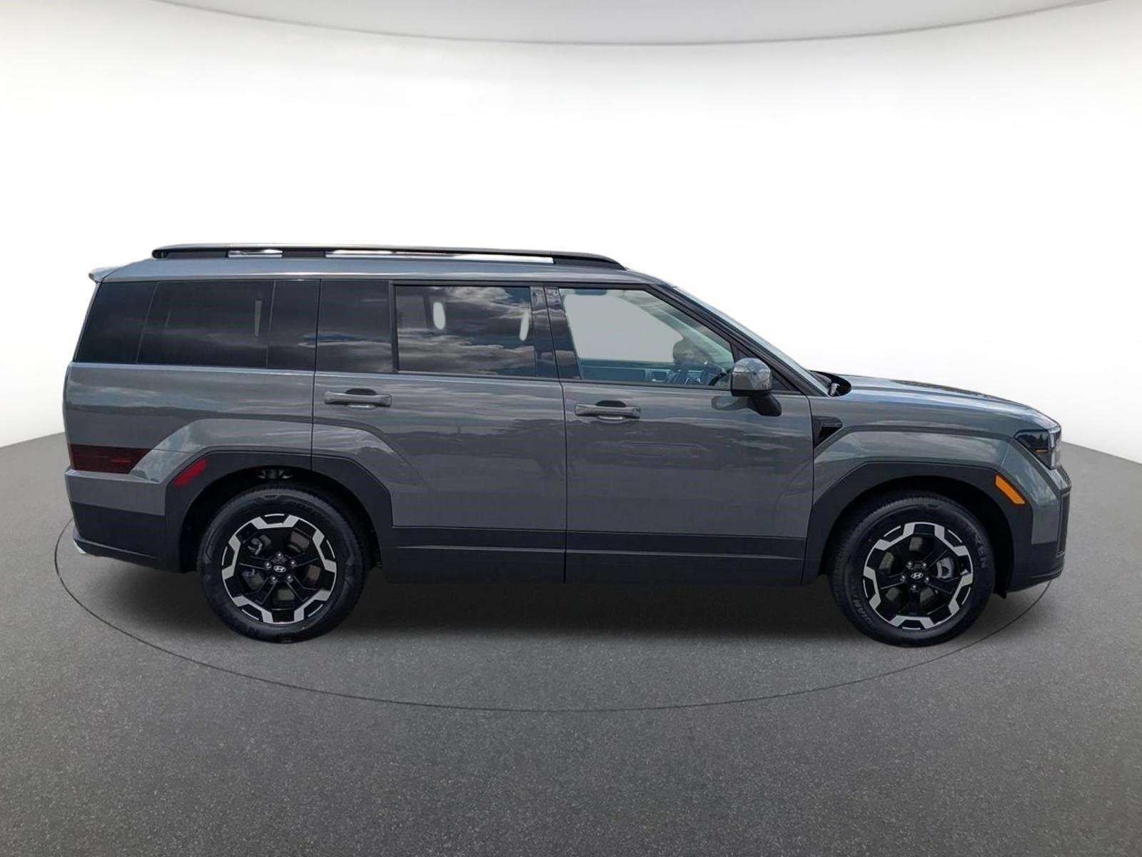 New 2026 Hampton Gray Hyundai SEL image 3