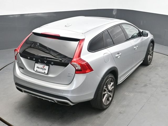 Used 2017 Silver Volvo T5 image 29