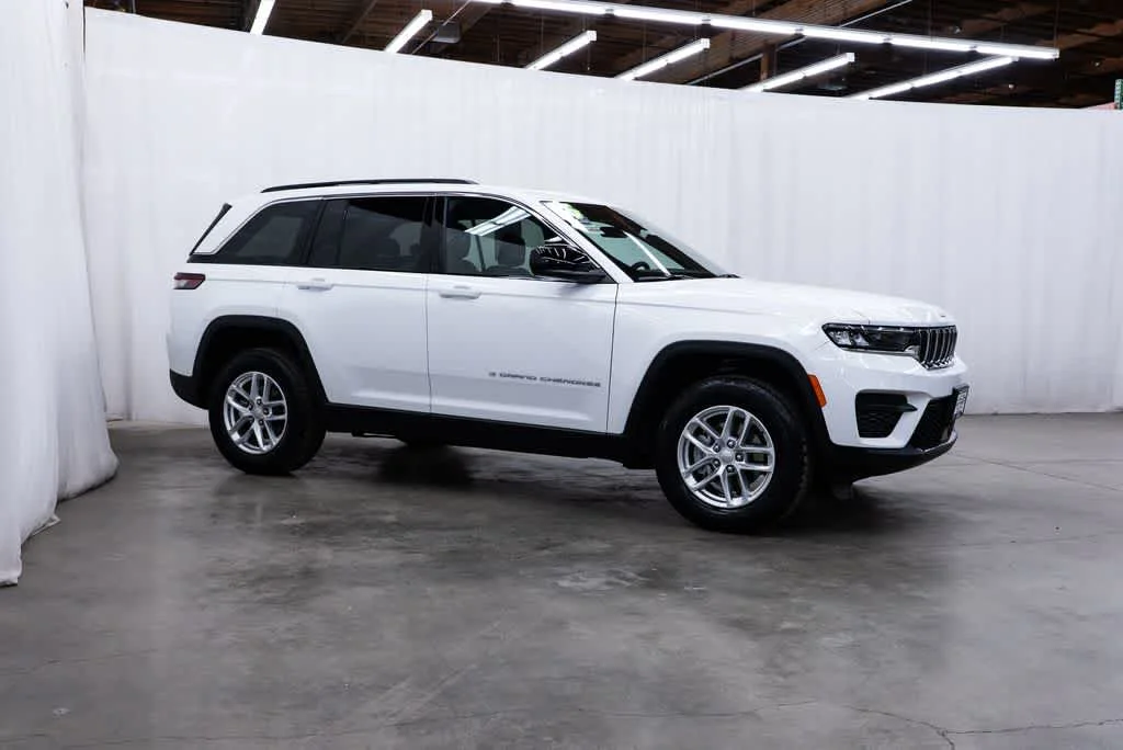 2025 Jeep Grand Cherokee Laredo X