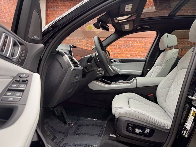 Used 2026 Black BMW xDrive40i image 22