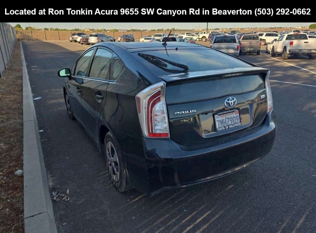 Used 2015 Black Toyota Two image 5