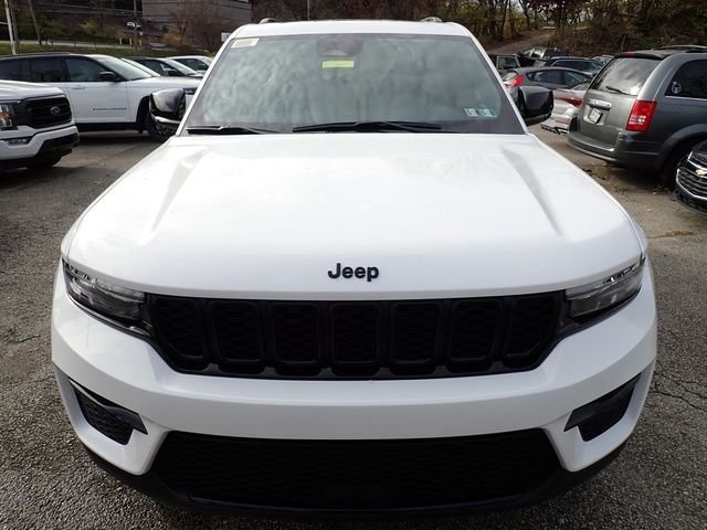 New 2025 Bright White Clear-Coat Exterior Paint Jeep Limited image 10