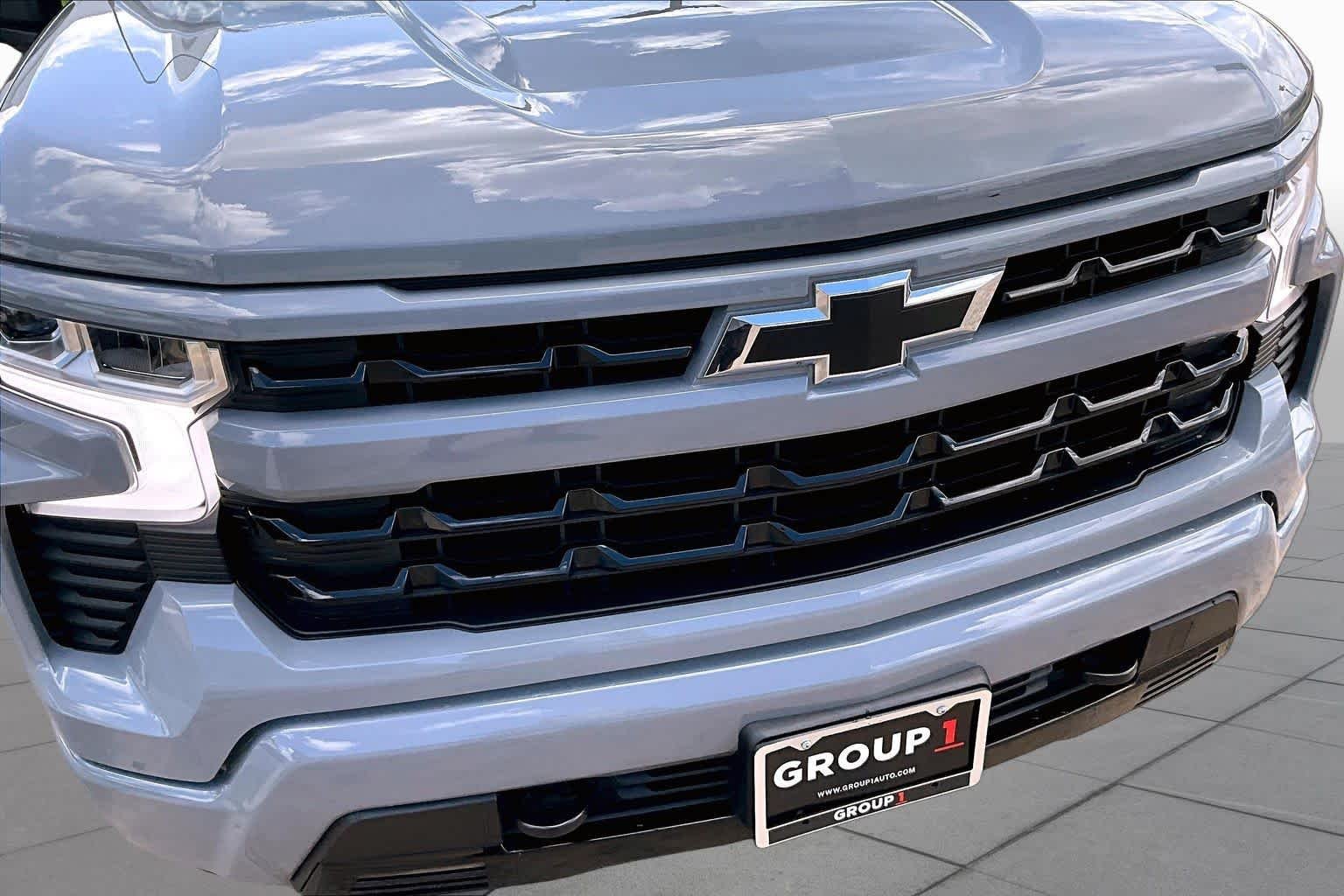 Used 2025 Slate Gray Metallic Chevrolet RST image 29