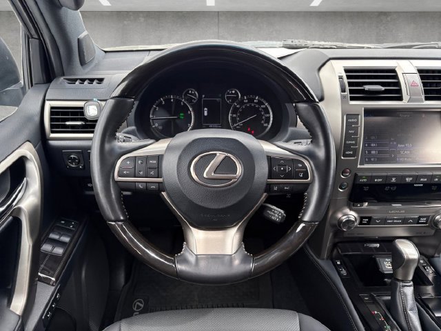 Used 2021 Black Lexus 460 image 21