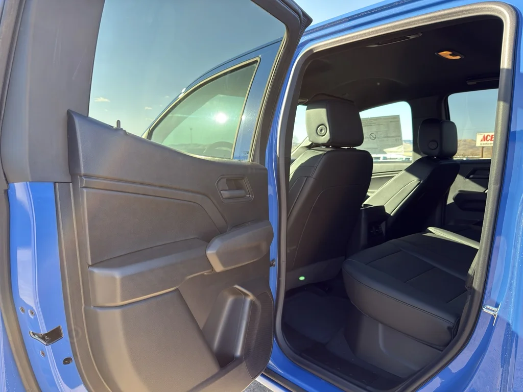 2025 Chevrolet Colorado Trail Boss - Photo 13
