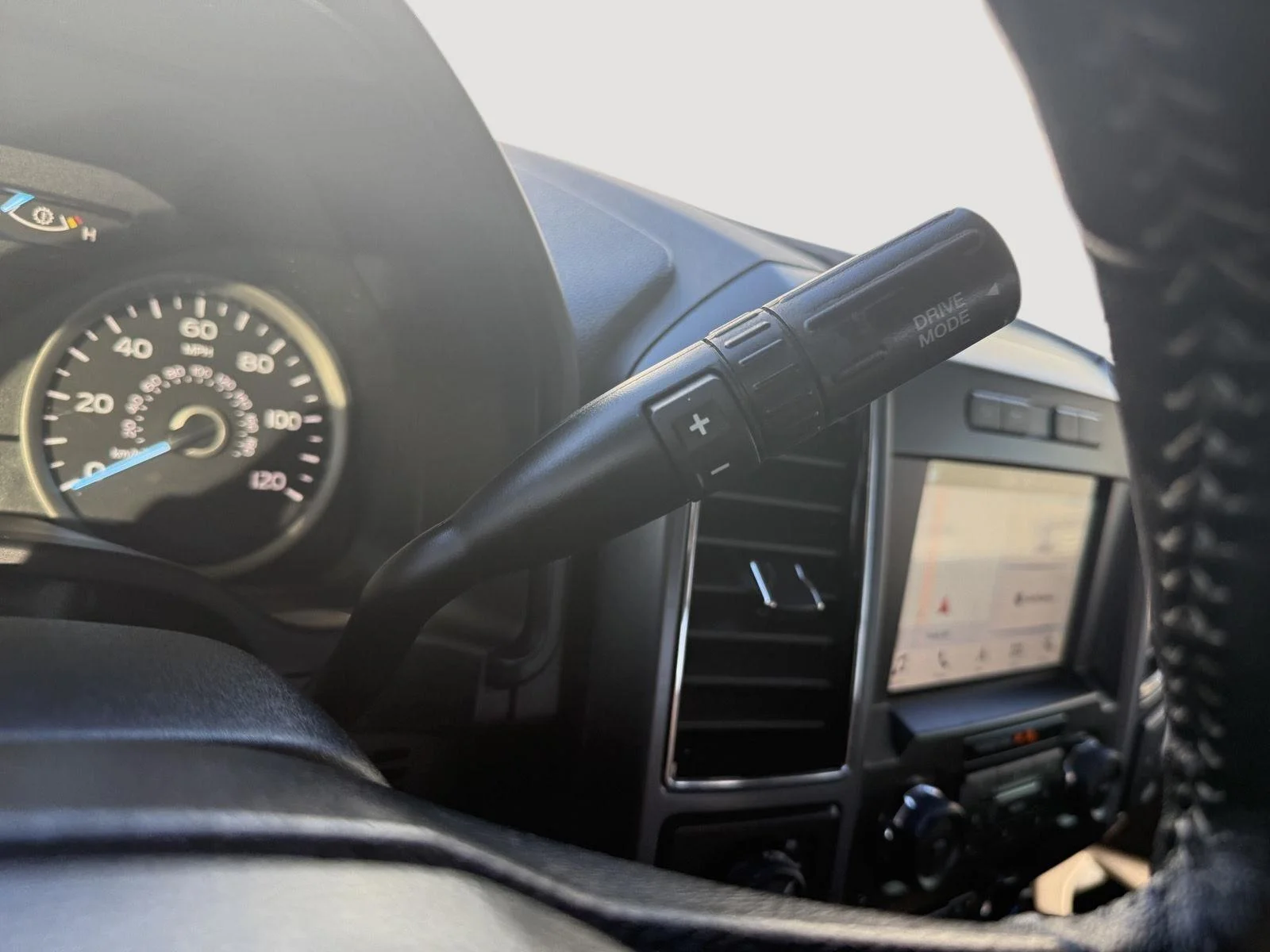 Used 2019 Oxford White Ford XLT image 19