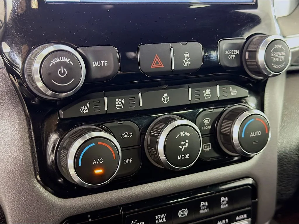 Used 2022  Ram Laramie image 16