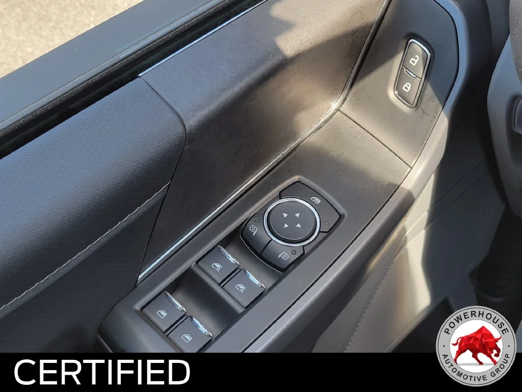 Used 2025 Blue Ford XLT image 26