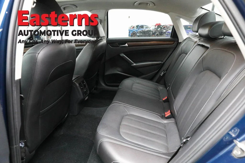 Used 2020 Blue Volkswagen 2.0T SEL image 21