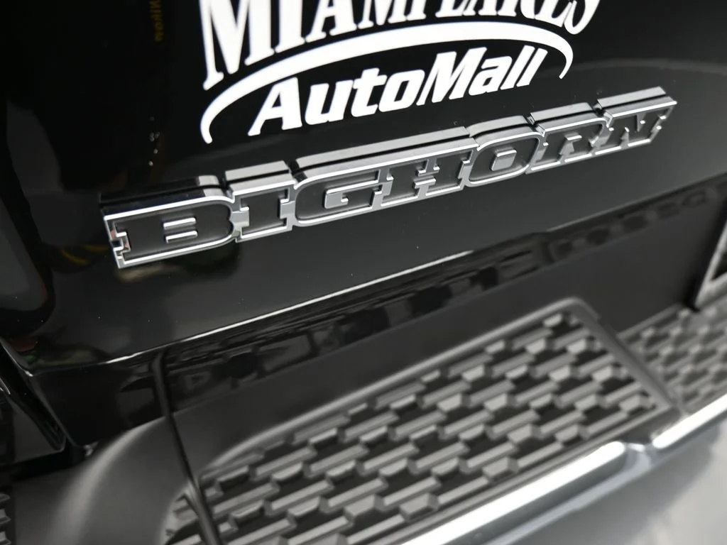 New 2026 Diamond Black Crystal Pearl-Coat Exterior Paint RAM Big Horn/Lone Star image 34