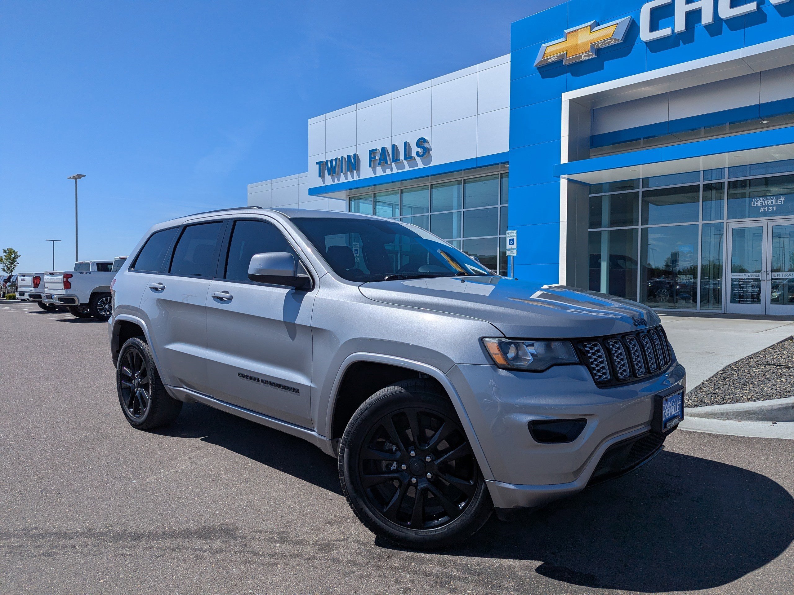 2017 Jeep Grand Cherokee Altitude 4WD's photo