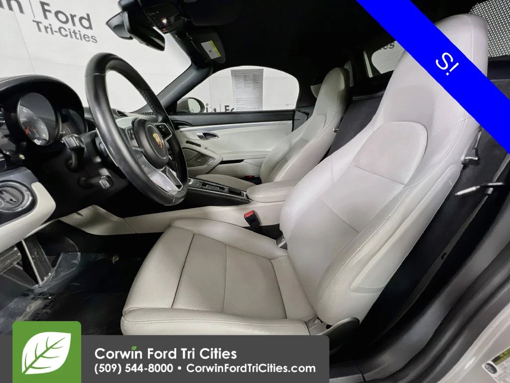Used 2019  Porsche  image 23