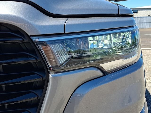 Certified Used 2025 Billet Silver Metallic Clearcoat Ram Laramie image 9