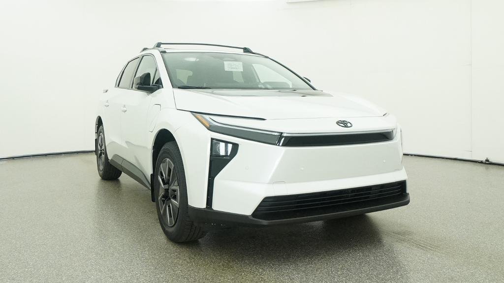 New 2026 Wind Chill Pearl Toyota XLE image 7