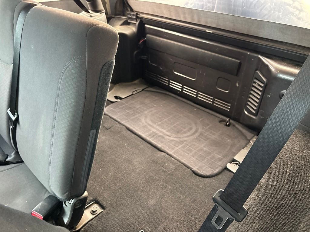 Used 2017 Gray Jeep Unlimited Sport image 29