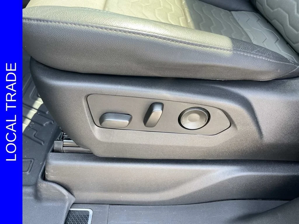 Used 2022 Northsky Blue Metallic Chevrolet ZR2 image 19